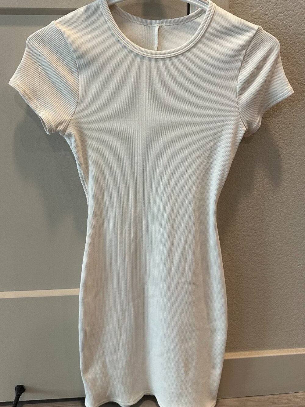 Alo Yoga Goddess Ribbed Short Sleeve Dress